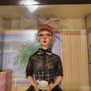 🪭NIB~ I LOVE LUCY BARBIE L.A. AT LAST
